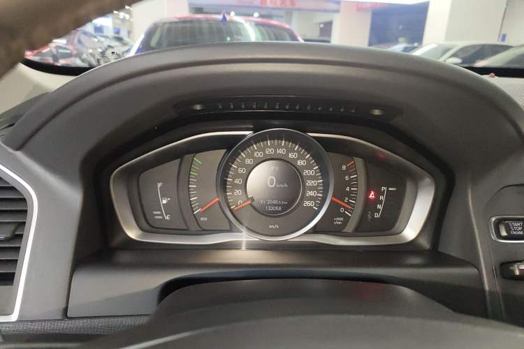 Used Volvo XC60 2016 T5 Smart Upgrade Model Instrument Cluster