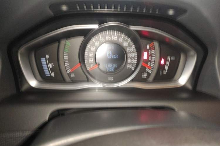 Used Volvo XC60 2016 T5 Smart Upgrade Model Instrument Cluster
