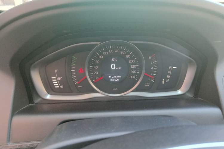 Used Volvo XC60 2016 T5 Smart Upgrade Model Instrument Cluster