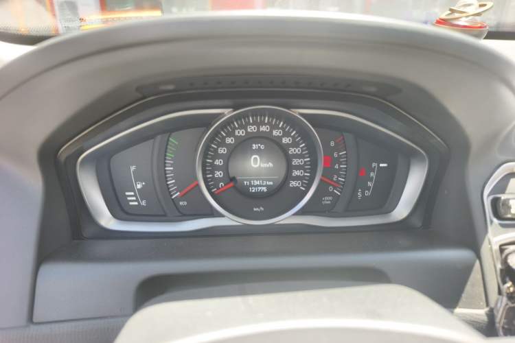 Used Volvo XC60 2016 T5 Smart Upgrade Model Instrument Cluster