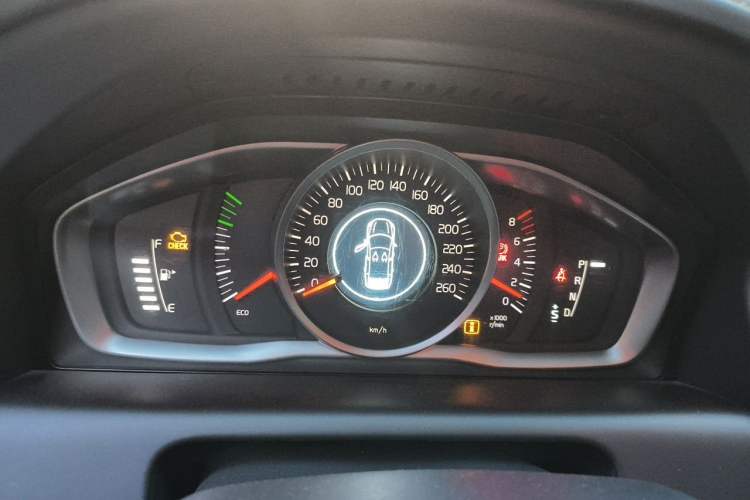 Used Volvo XC60 2016 T5 AWD Zhiyuan Edition Instrument Cluster