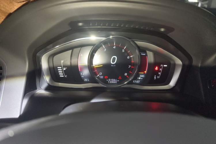 Used Volvo XC60 2016 T5 Smart Version Instrument Cluster