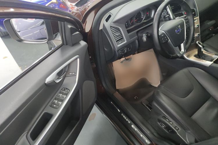 Used Volvo XC60 2016 T5 Smart Upgrade Model Interior 3