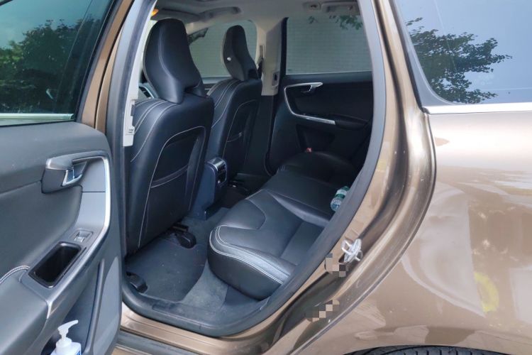 Used Volvo XC60 2016 T5 AWD Zhiyuan Edition Interior 4