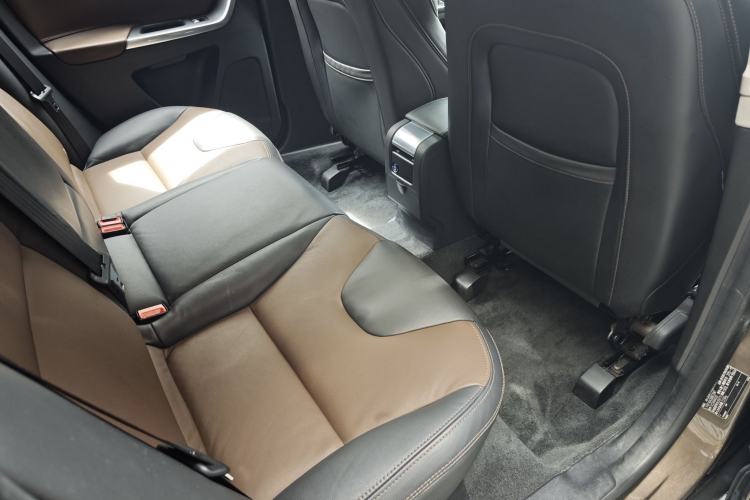 Used Volvo XC60 2016 T5 Smart Version Interior 6