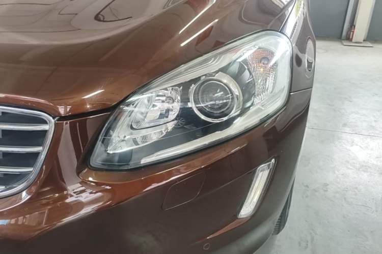 Used Volvo XC60 2016 T5 Smart Version Left Front Headlight