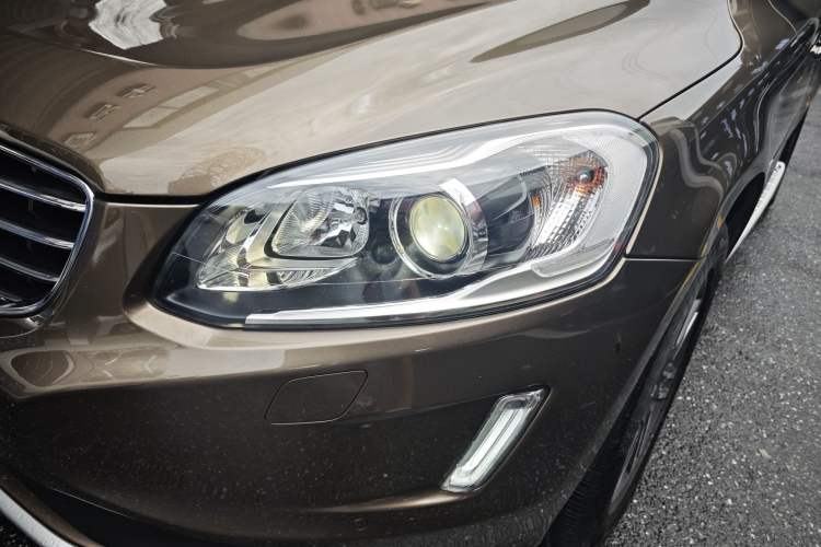 Used Volvo XC60 2016 T5 Smart Version Left Front Headlight