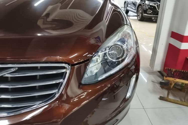 Used Volvo XC60 2016 T5 AWD Zhiyuan Edition Left Front Headlight