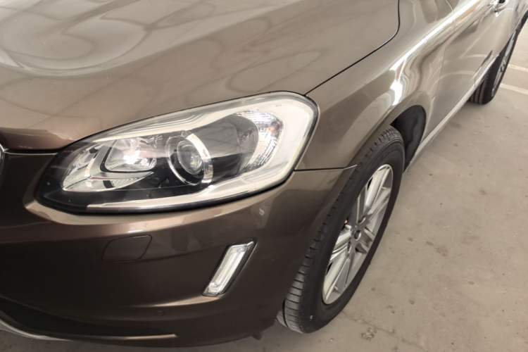 Used Volvo XC60 2016 T5 Smart Version Left Front Headlight