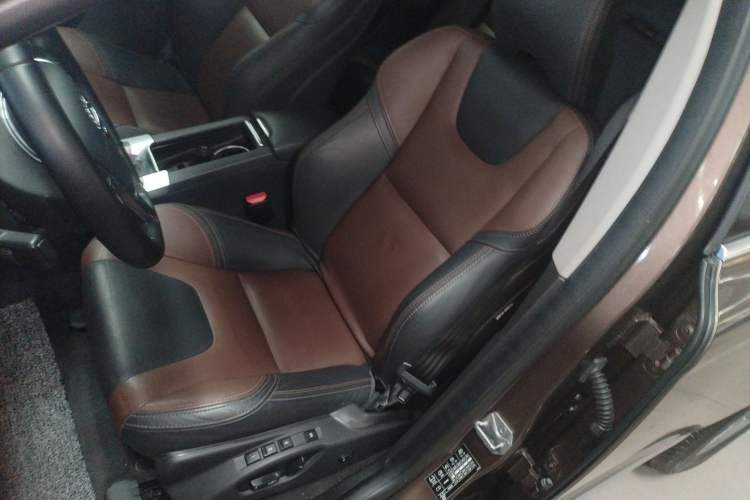 Used Volvo XC60 2016 T5 Smart Version Left Front Seat