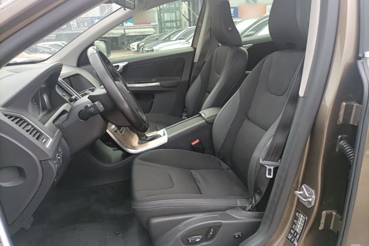 Used Volvo XC60 2016 T5 Smart Drive Edition Left Front Seat