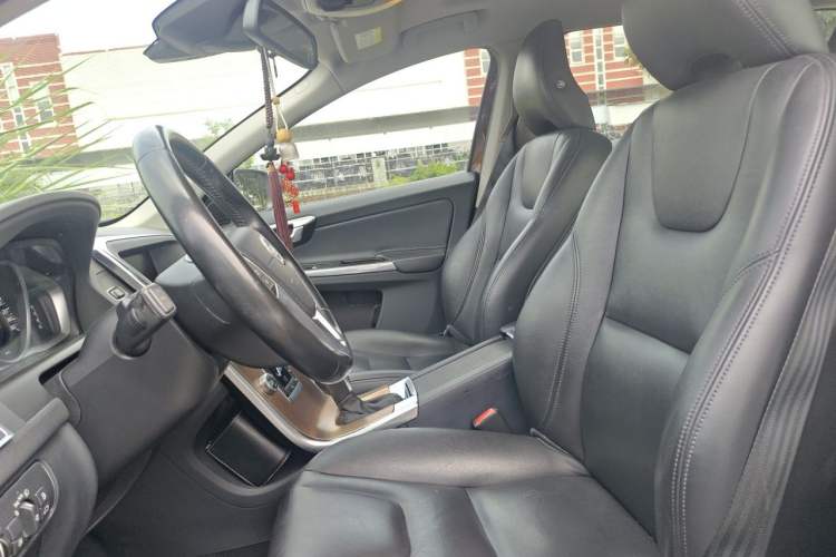 Used Volvo XC60 2016 T5 Smart Upgrade Model Left Front Seat