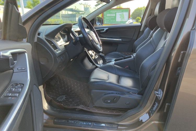 Used Volvo XC60 2016 T5 Smart Version Left Front Seat