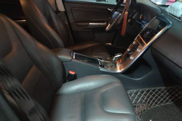 Used Volvo XC60 2016 T5 Smart Upgrade Model Left Front Seat