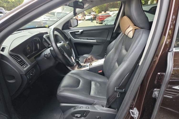 Used Volvo XC60 2016 T5 Smart Version Left Front Seat