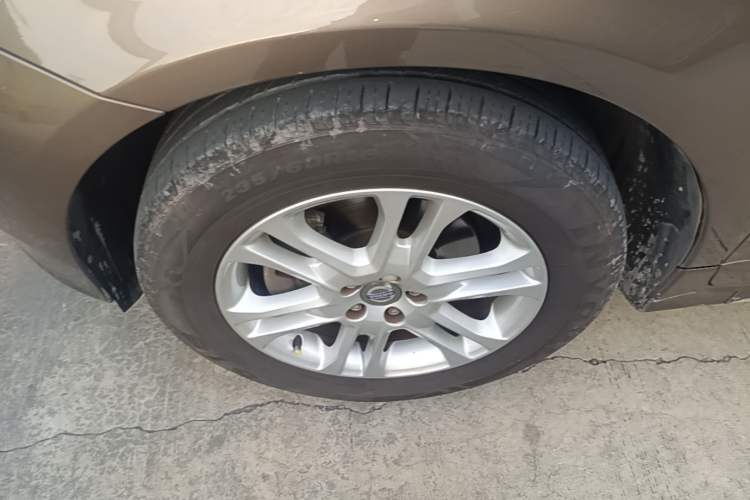 Used Volvo XC60 2016 T5 Smart Upgrade Model Left Front Wheel Hub