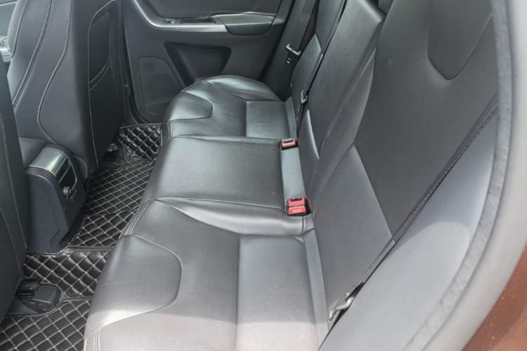 Used Volvo XC60 2016 T5 AWD Zhiyuan Edition Left Rear Seat