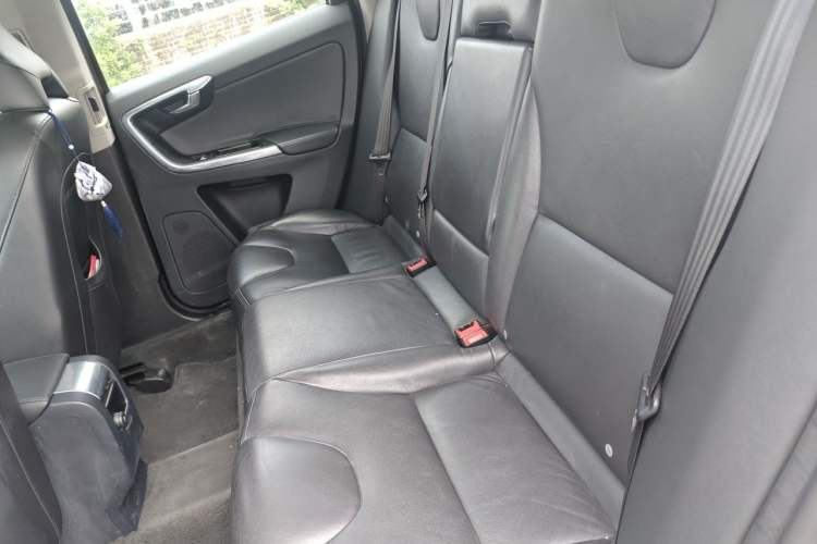 Used Volvo XC60 2016 T5 Smart Upgrade Model Left Rear Seat
