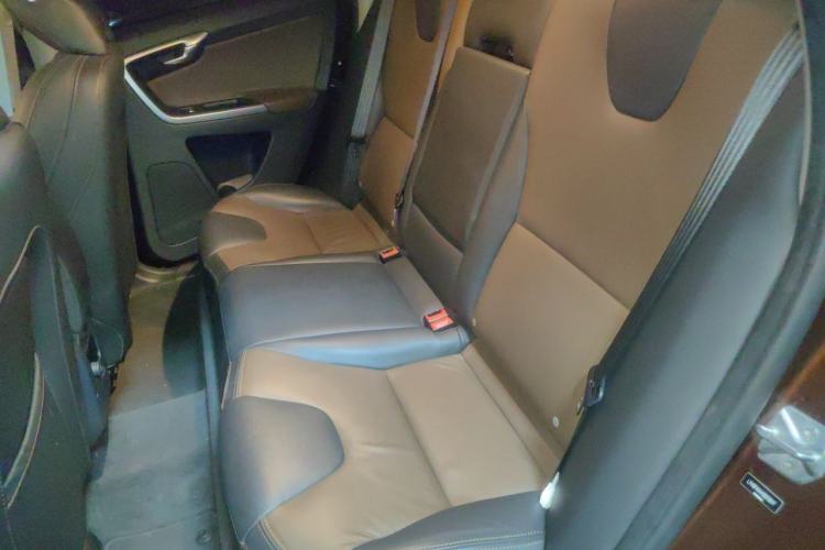 Used Volvo XC60 2016 T5 Smart Version Left Rear Seat