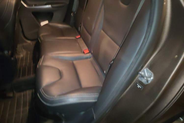 Used Volvo XC60 2016 T5 Smart Version Left Rear Seat