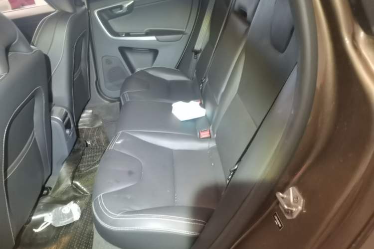 Used Volvo XC60 2016 T5 Smart Version Left Rear Seat