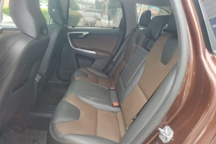 Used Volvo XC60 2016 T6 AWD Zhiyue Edition Left Rear Seat