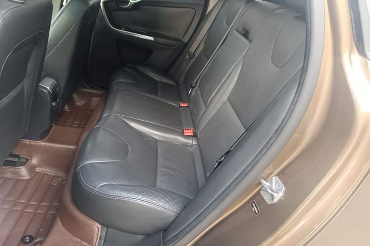 Used Volvo XC60 2016 T5 Smart Upgrade Model Left Rear Seat