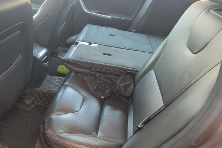 Used Volvo XC60 2016 T5 Smart Upgrade Model Left Rear Seat