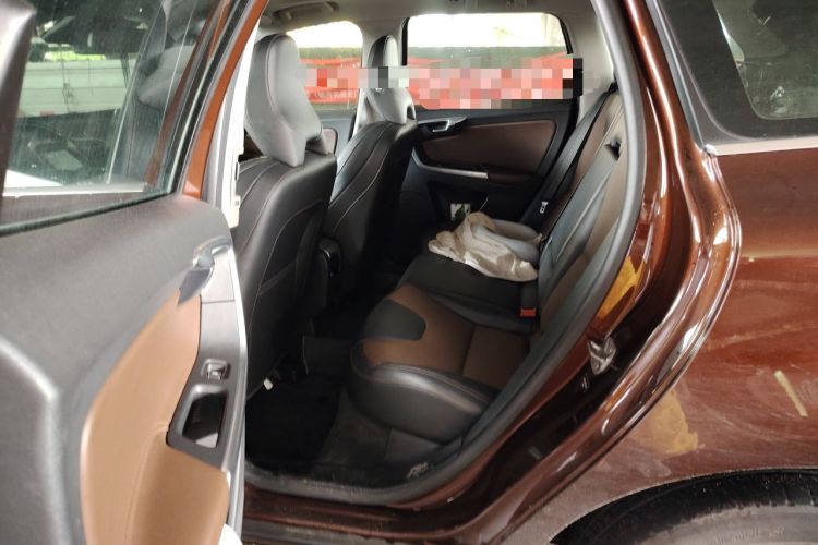 Used Volvo XC60 2016 T5 AWD Smart Drive Edition Left Rear Seat