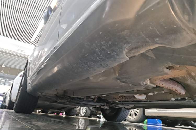 Used Volvo XC60 2016 T5 Smart Version Left Side Sill