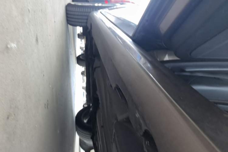 Used Volvo XC60 2016 T5 Smart Version Left Side Sill