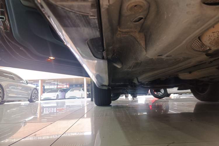 Used Volvo XC60 2016 T5 Smart Version Left Side Sill