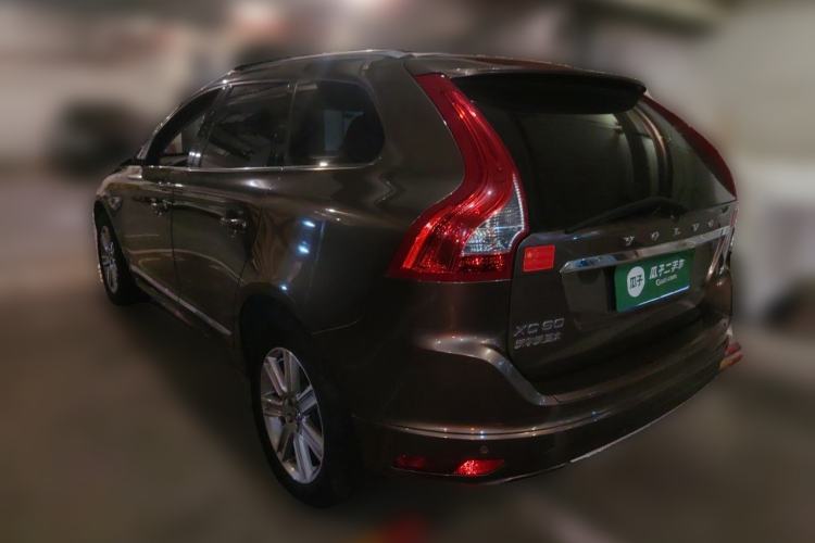 Used Volvo XC60 2016 T5 Smart Version Rear Left 45 Deg