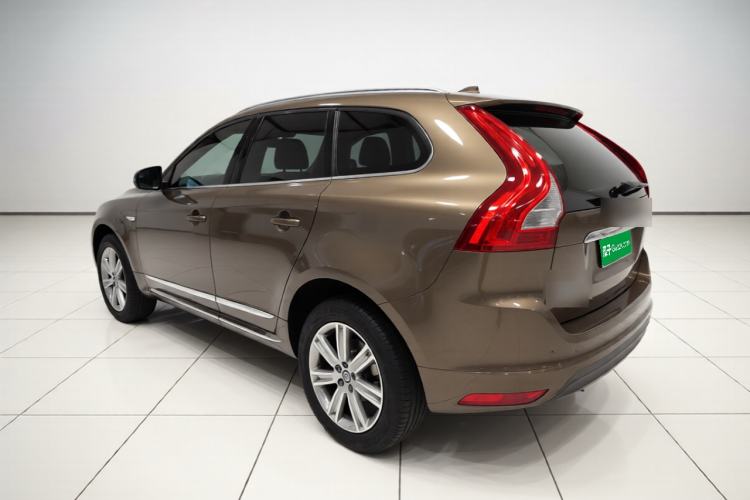 Used Volvo XC60 2016 T5 Smart Version Rear Left 45 Deg