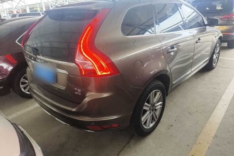 Used Volvo XC60 2016 T5 Smart Version Rear Right 45 Deg