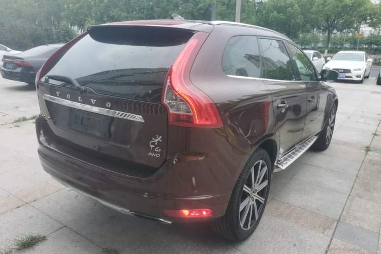 Used Volvo XC60 2016 T6 AWD Zhiyue Edition Rear Right 45 Deg