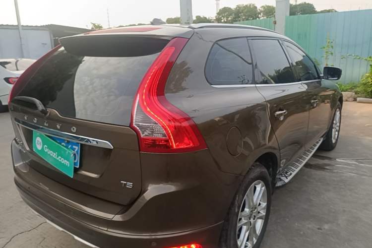 Used Volvo XC60 2016 T5 Smart Upgrade Model Rear Right 45 Deg
