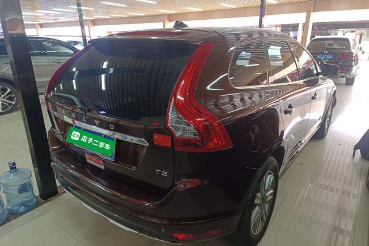 Used Volvo XC60 2016 T5 Smart Version Rear Right 45 Deg