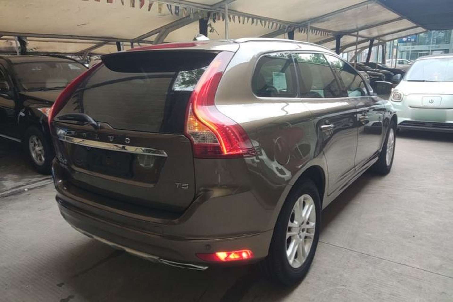 Used Volvo XC60 2016 T5 Smart Upgrade Model Rear Right 45 Deg