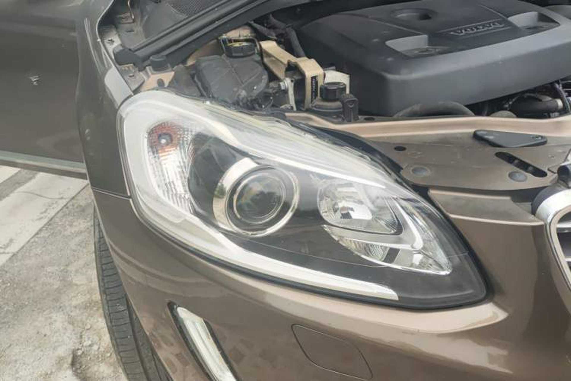 Used Volvo XC60 2016 T5 Smart Version Right Front Headlight