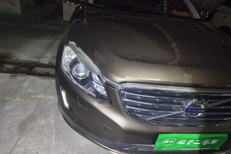 Used Volvo XC60 2016 T5 Smart Version Right Front Headlight