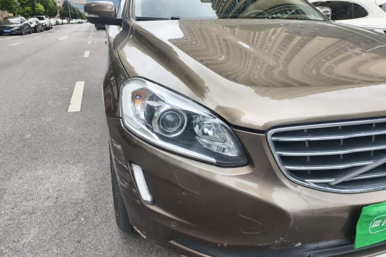 Used Volvo XC60 2016 T5 Smart Version Right Front Headlight