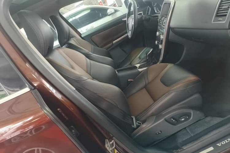 Used Volvo XC60 2016 T5 Smart Version Right Front Seat
