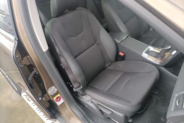 Used Volvo XC60 2016 T5 Smart Drive Edition Right Front Seat