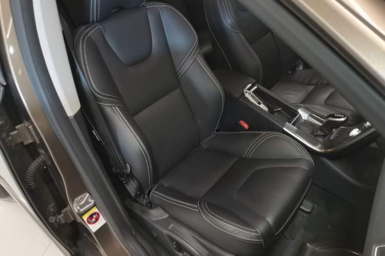 Used Volvo XC60 2016 T5 Smart Version Right Front Seat