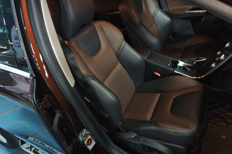 Used Volvo XC60 2016 T5 AWD Zhiyuan Edition Right Front Seat