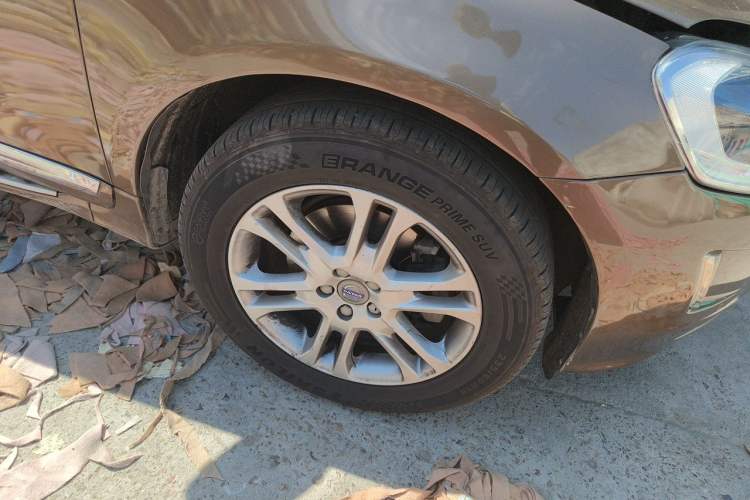 Used Volvo XC60 2016 T5 Smart Upgrade Model Right Front Wheel Hub