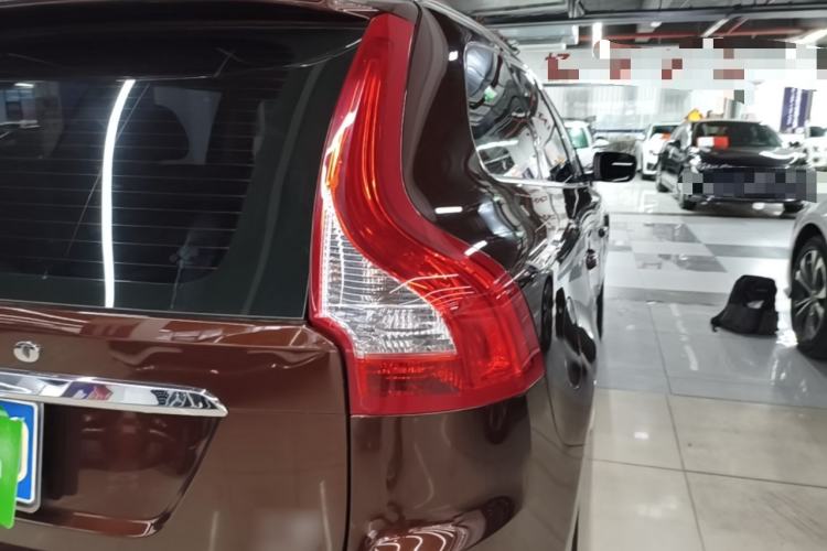 Used Volvo XC60 2016 T5 AWD Zhiyuan Edition Right Rear Taillight