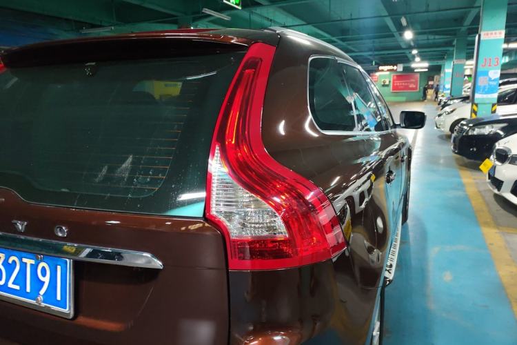 Used Volvo XC60 2016 T5 AWD Zhiyuan Edition Right Rear Taillight