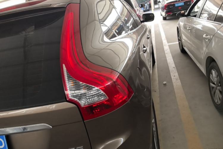 Used Volvo XC60 2016 T5 Smart Version Right Rear Taillight
